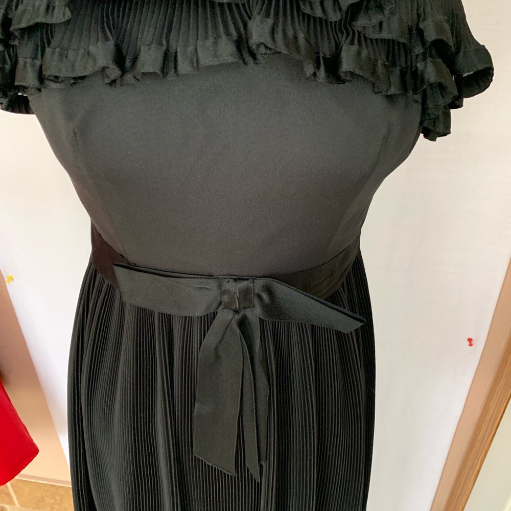 Vintage Black party dress size 10 layered pleated